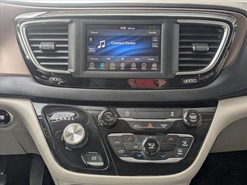 Used 2020 Chrysler Voyager LX w/ Cold Weather Group image 16