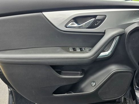 Used 2020 Chevrolet Blazer LT image 13