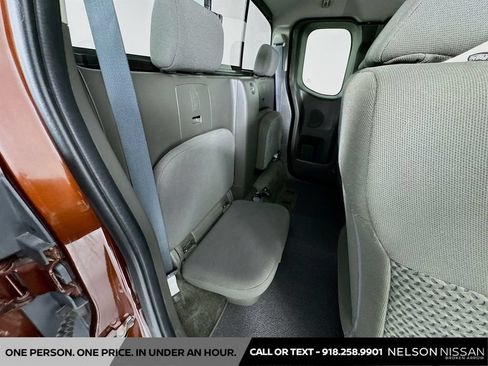 Certified 2018 Nissan Frontier SV RWD image 24