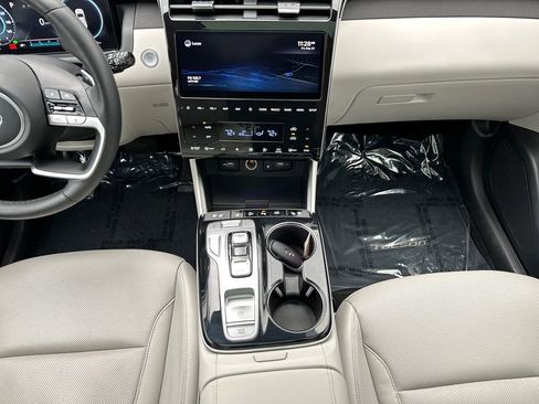 Used 2022 Hyundai Tucson Limited AWD/4WD image 11