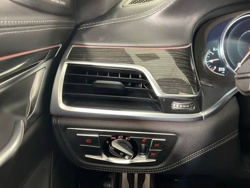 Used 2016 BMW 750i xDrive AWD/4WD image 28