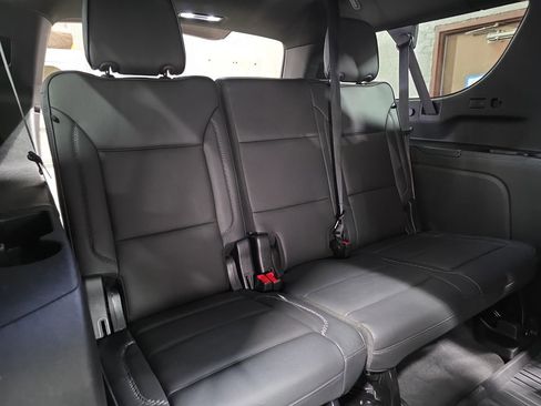 Used 2023 GMC Yukon XL Denali w/ Advanced Technology Package image 12