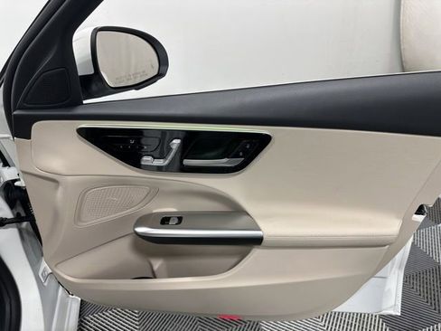 Used 2025 Mercedes-Benz C 300 4MATIC Sedan image 32