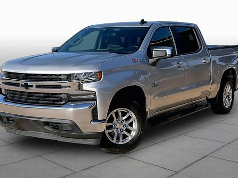 Used 2019 Chevrolet Silverado 1500 LT w/ Texas Edition AWD/4WD image 3
