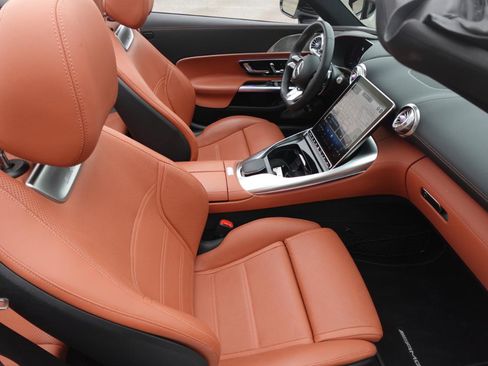 Used 2024 Mercedes-Benz SL 55 AMG 4MATIC image 20