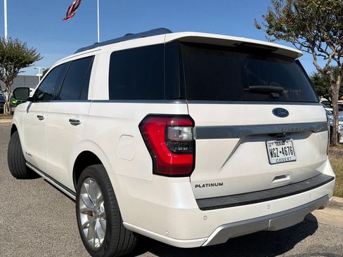 Used 2018 Ford Expedition Platinum AWD/4WD image 4