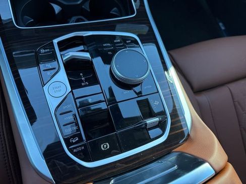 New 2026 BMW X5 xDrive50e w/ M Sport Package image 21