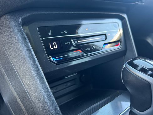 Certified 2024 Volkswagen Tiguan SE R-Line FWD image 12