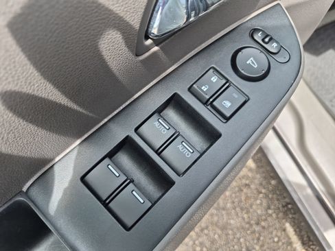 Used 2016 Honda Odyssey Touring Elite image 15