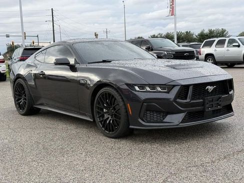 Used 2024 Ford Mustang GT Premium image 9