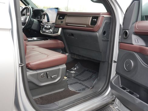 Used 2023 Ford Expedition Max Limited AWD/4WD image 33