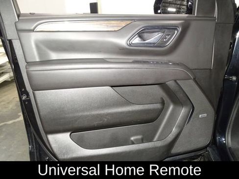 Used 2024 Chevrolet Suburban Premier AWD/4WD image 17