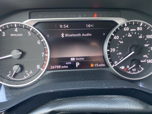 Used 2023 Nissan Pathfinder SL AWD/4WD image 15