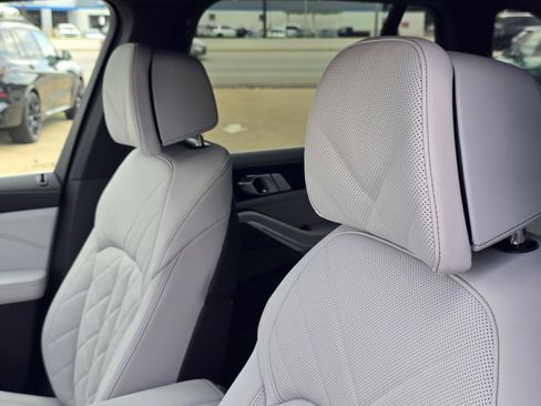 New 2026 BMW X5 sDrive40i w/ Climate Comfort Package RWD image 12