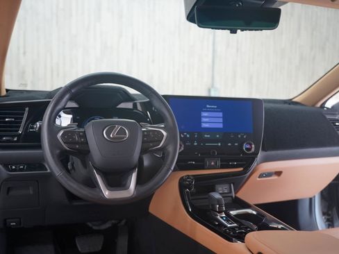 Used 2024 Lexus NX 350h AWD w/ Vision Package image 11