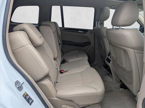 Used 2015 Mercedes-Benz GL 450 4MATIC image 21