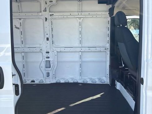 Used 2023 RAM ProMaster 3500 w/ Driver Convenience Group image 19