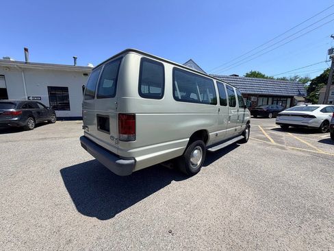 Used 2006 Ford E-350 and Econoline 350 XL RWD image 14