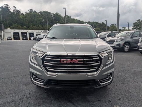 Used 2023 GMC Terrain SLT w/ Infotainment Package II AWD/4WD image 2