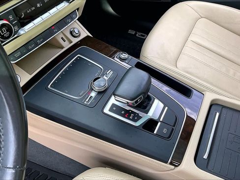 Used 2019 Audi Q5 2.0T Premium Plus w/ Premium Plus Package image 14