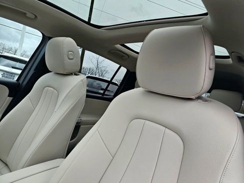 New 2026 Mercedes-Benz GLB 250 4MATIC image 18