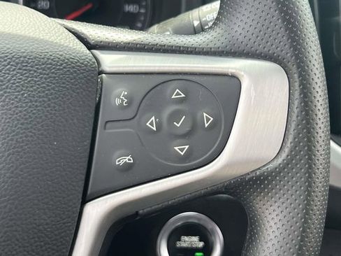 Used 2023 GMC Terrain SLE w/ Driver Convenience Package image 23