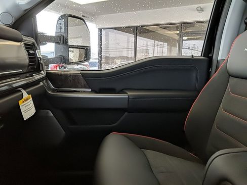 New 2026 Ford F250 Lariat w/ Black Appearance Package image 29