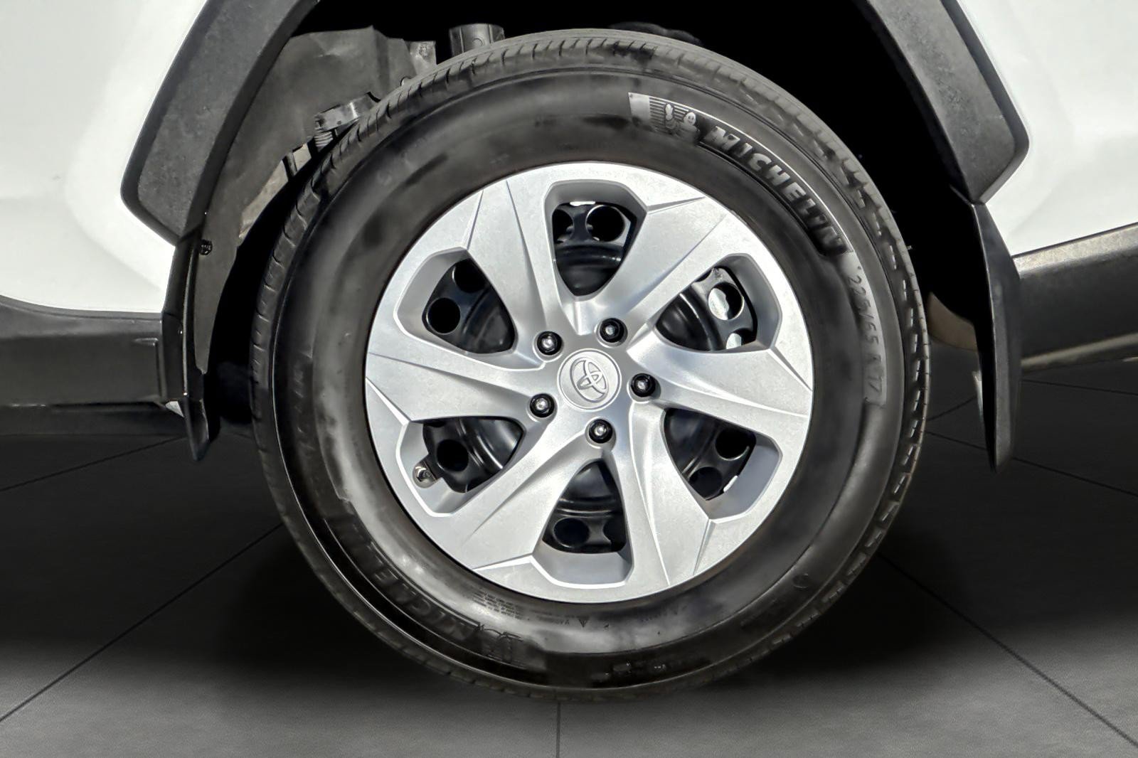 Certified 2024 Toyota RAV4 LE FWD image 24