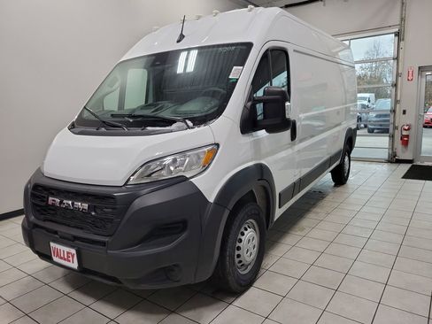 Used 2024 RAM ProMaster 2500 image 3