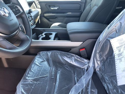 New 2026 RAM 1500 Express AWD/4WD image 21