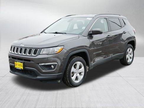 Used 2020 Jeep Compass Latitude w/ Cold Weather Group image 3
