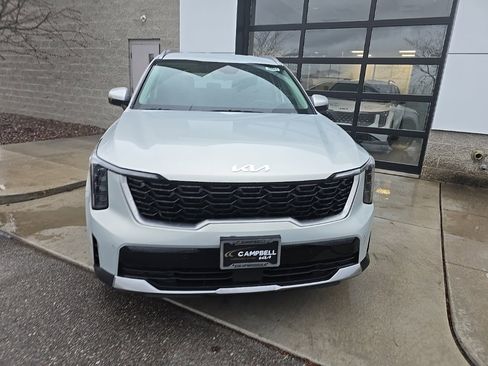 New 2026 Kia Sorento S image 2