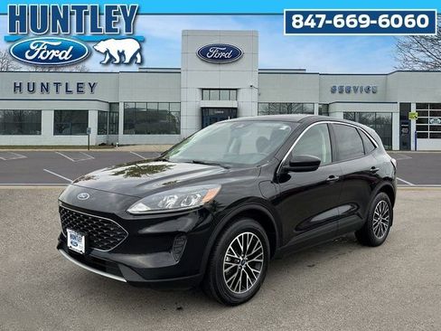 Used 2021 Ford Escape SE w/ Cold Weather Package image 1
