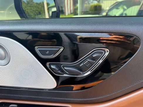 Used 2021 Lincoln Aviator Reserve w/ Equipment Group 208A AWD/4WD image 38