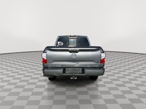 Used 2020 Nissan Titan SV w/ SV Convenience Package image 7