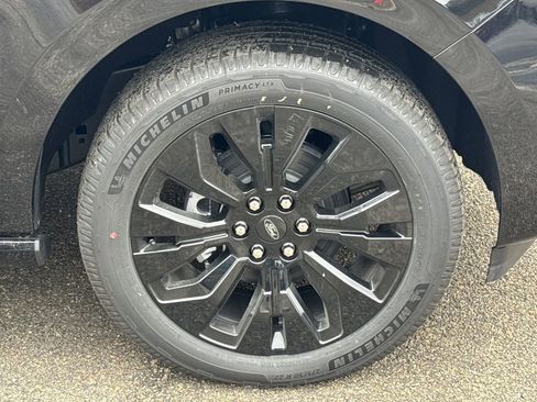 New 2025 Ford Expedition Max Platinum w/ Stealth Appearance Package image 10