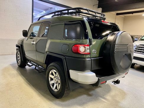 Used 2014 Toyota FJ Cruiser 4WD w/ Convenience Package image 8