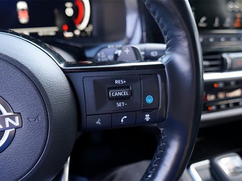 Used 2022 Nissan Pathfinder Platinum w/ Cargo Package image 24