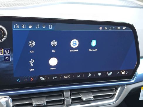 New 2026 Chevrolet Equinox EV LT image 18