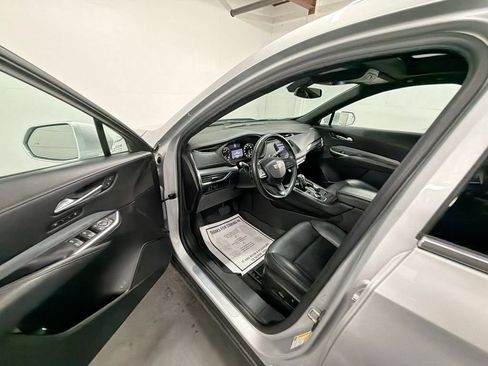 Used 2019 Cadillac XT4 Premium Luxury w/ Cold Weather Package FWD image 10
