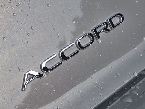 Used 2025 Honda Accord SE image 32