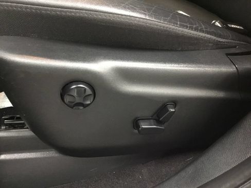 Used 2020 Jeep Grand Cherokee Altitude AWD/4WD image 9