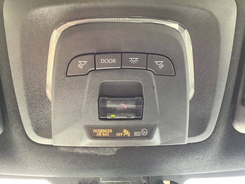 Used 2023 Toyota Corolla SE FWD image 55