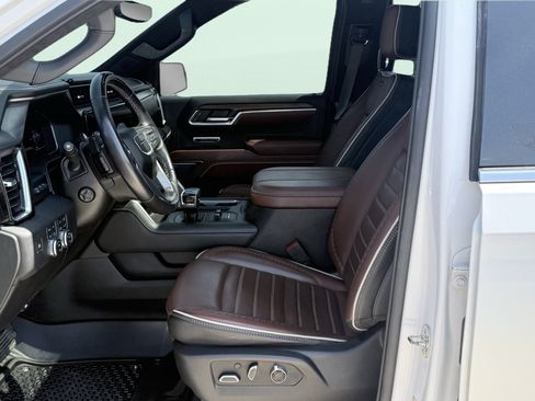 Used 2023 GMC Sierra 1500 Denali Ultimate AWD/4WD image 4
