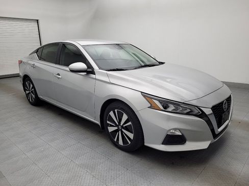 Used 2022 Nissan Altima 2.5 SV image 11