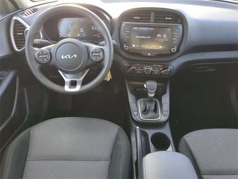 Used 2024 Kia Soul LX w/ Option Group 015 image 15
