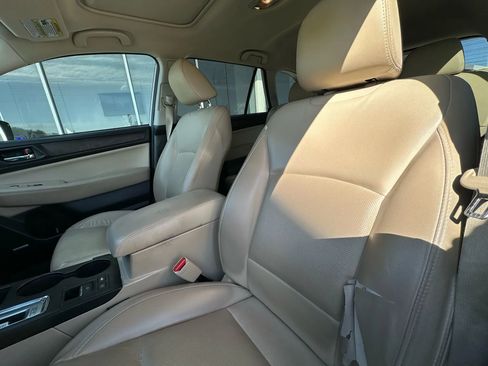 Used 2017 Subaru Outback 2.5i Limited image 10
