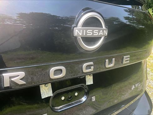 Used 2026 Nissan Rogue SV AWD/4WD image 10
