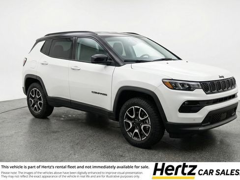 Used 2025 Jeep Compass Trailhawk AWD/4WD image 1