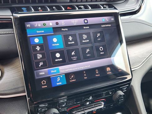 Used 2024 Jeep Grand Cherokee Limited 4xe image 7